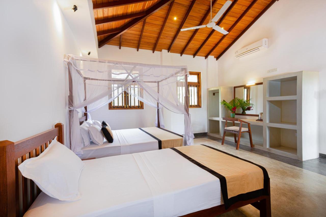Serenity Boutique - Unawatuna Exteriör bild