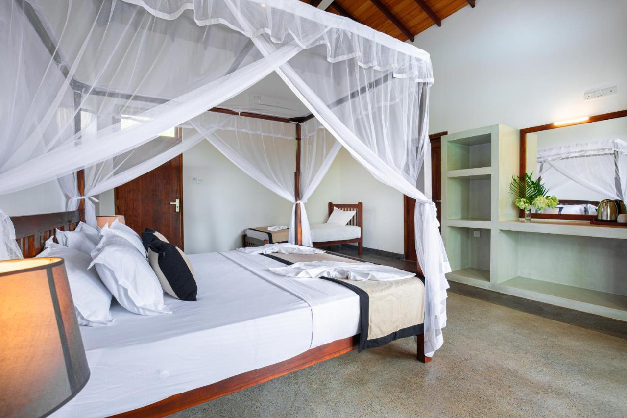 Serenity Boutique - Unawatuna Exteriör bild