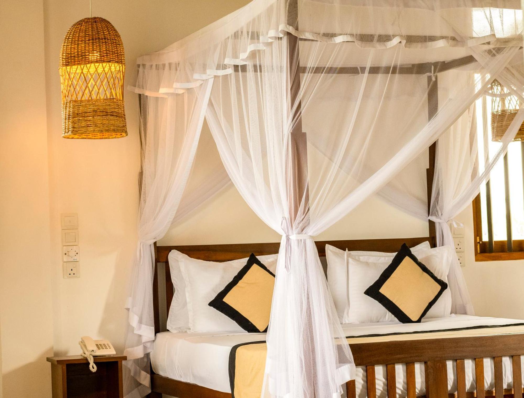 Serenity Boutique - Unawatuna Exteriör bild